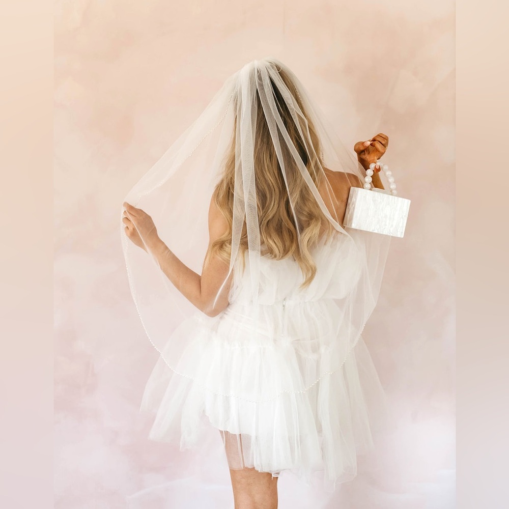 Elegant White Bridal Veil